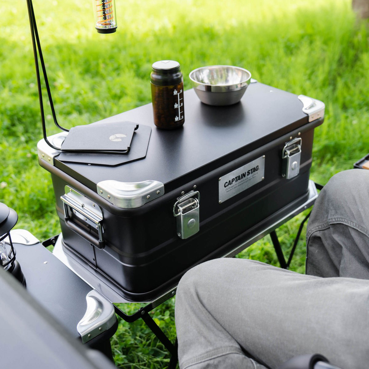 ブラック アルミコンテナボックス 30L - アウトドア・キャンプ用品