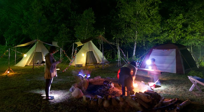 LEDヘッドライトを装備してキャンプの夜を楽しもう