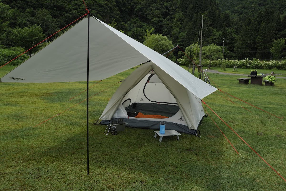 ゆったりソロキャンプする時におすすめのテントとタープの組み合わせ 1