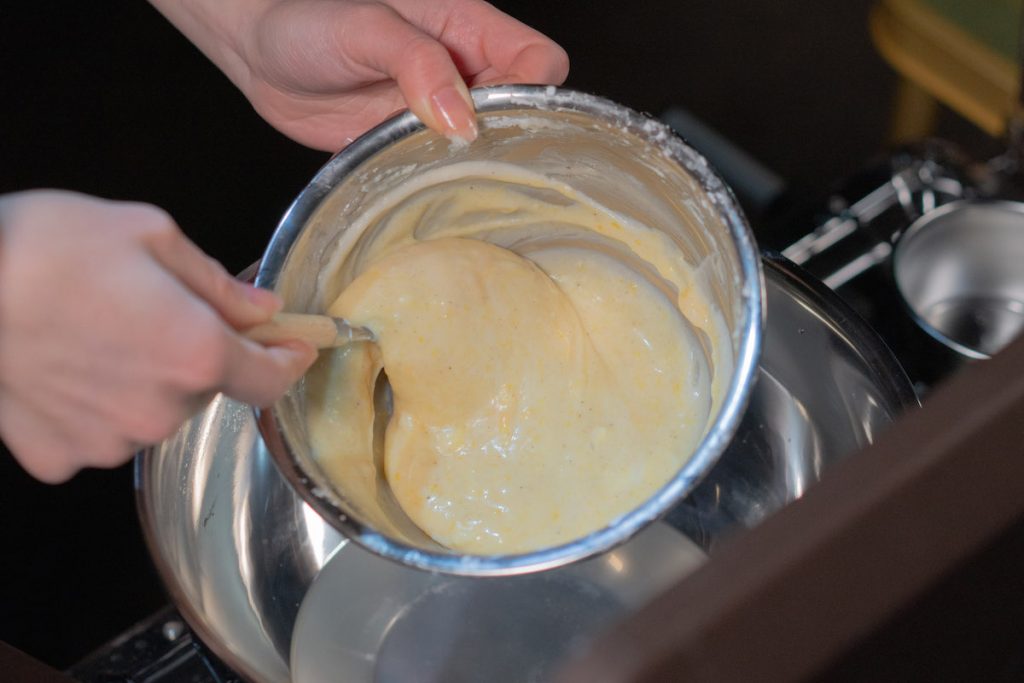 丸ごと焼きりんごのチーズケーキ 作り方2