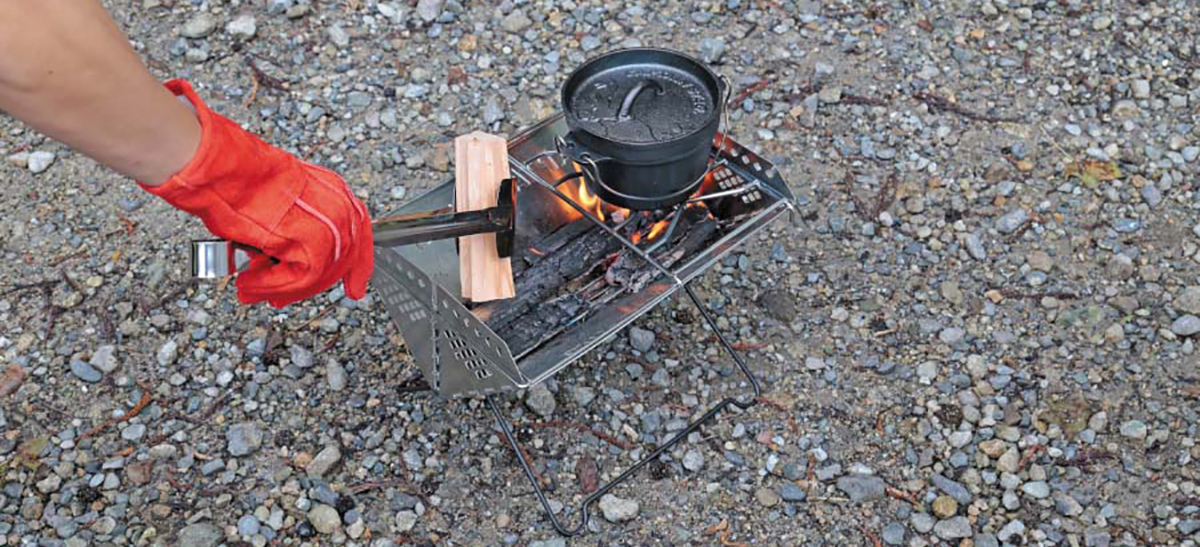 ソロキャンプにおすすめの焚き火台 焚き火と料理の両方に使えるタイプ