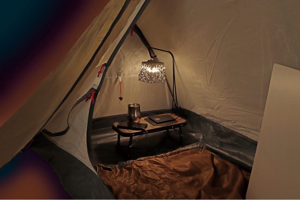 初心者にも最適なアウトドアテーブルは折りたたみ式とポップアップ