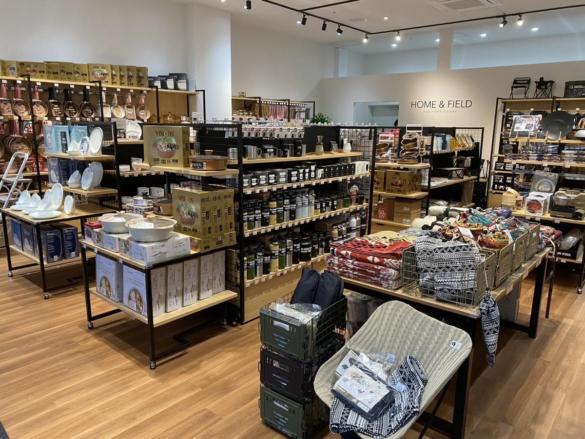 HOME&FIELD FACTORY STORE 岡崎店 店内の様子 1